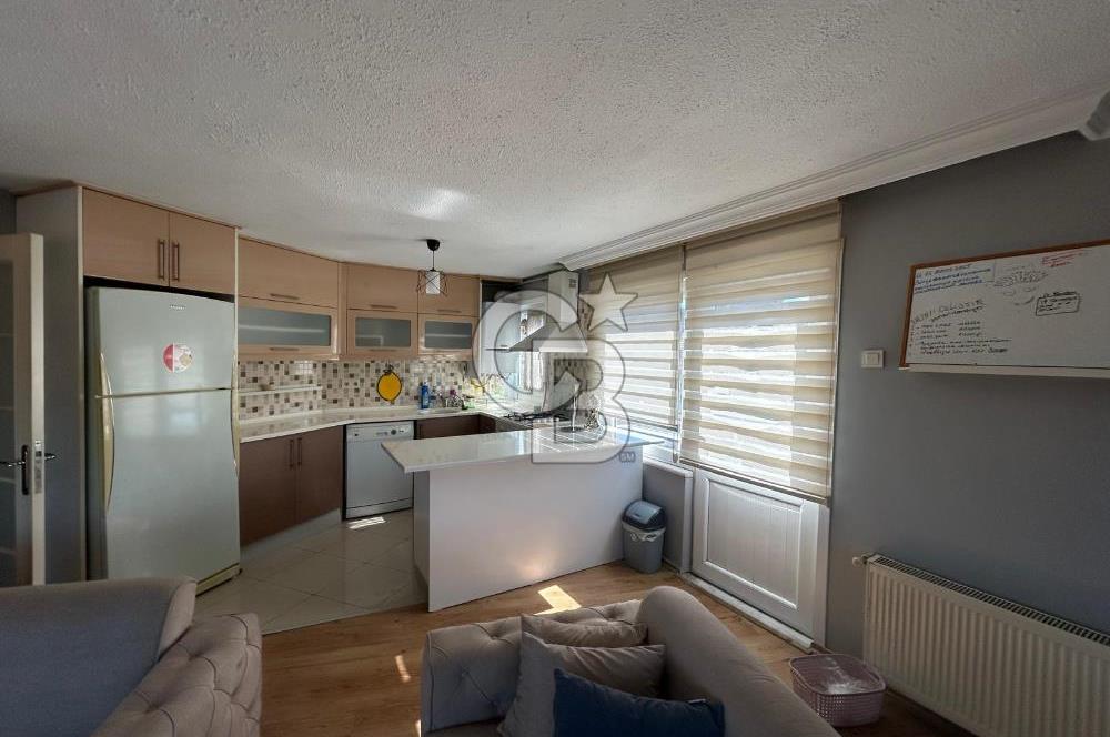 ÇENGELKÖY CADDESİNDE BOĞAZ MANZARALI 2+1 SATILIK DAİRE