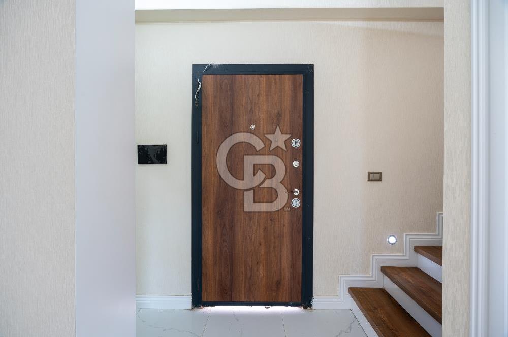 GÜMÜŞTEPE DE MERKEZİ KONUMDA 4+1 VİLLA