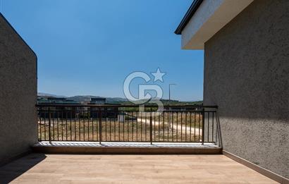 GÜMÜŞTEPE DE MERKEZİ KONUMDA 4+1 VİLLA