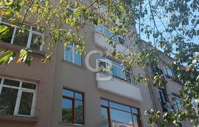 BEYOĞLU CİHANGİR DE BAHÇELİ GENİŞ 1+1 EŞYALI SATILIK DAİRE
