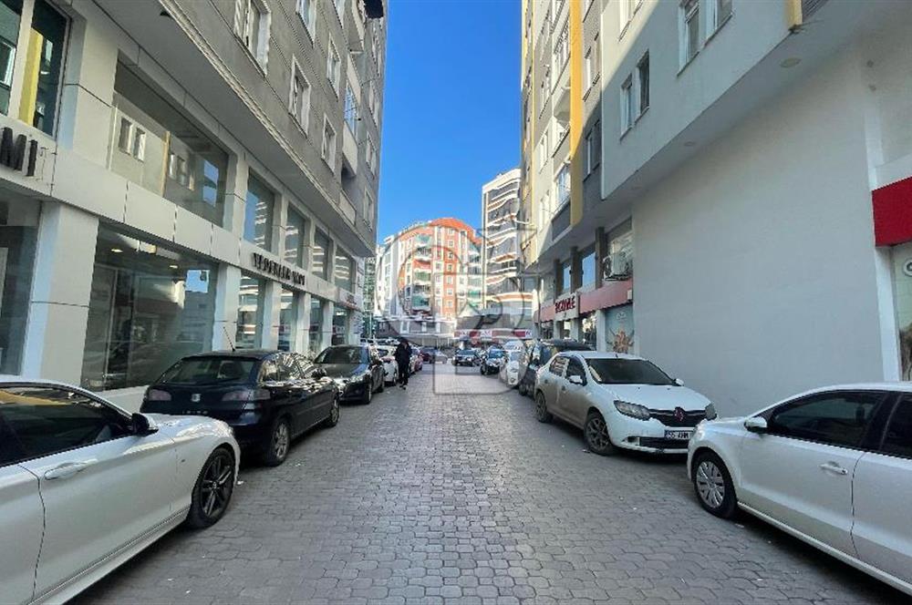 GENÇLİK PARKINDA LİV HASTAHANESİNE CEPHE KİRALIK 2+1 DAİRE