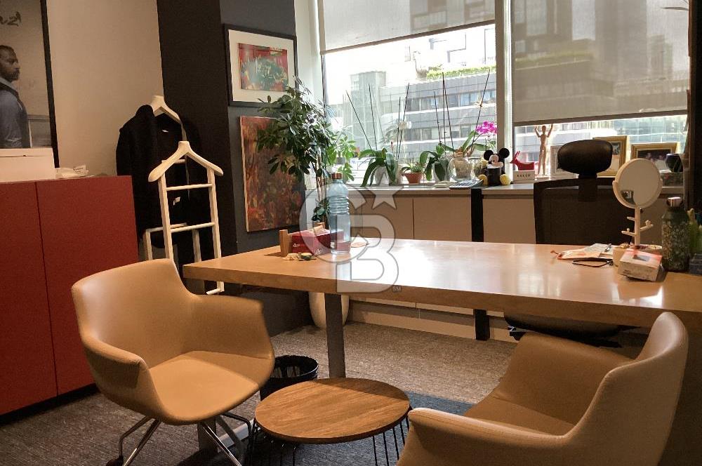 Esentepe Mahallesi Harmancı Giz Plaza’da 500m2 Satılık Kat