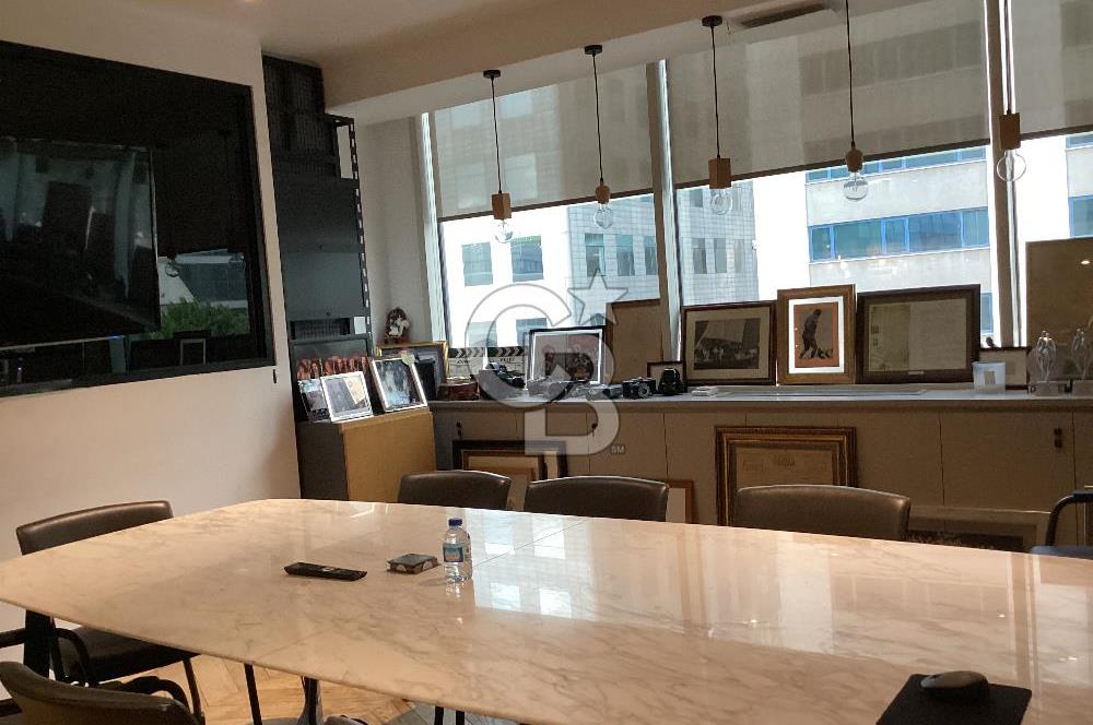 Esentepe Mahallesi Harmancı Giz Plaza’da 500m2 Satılık Kat