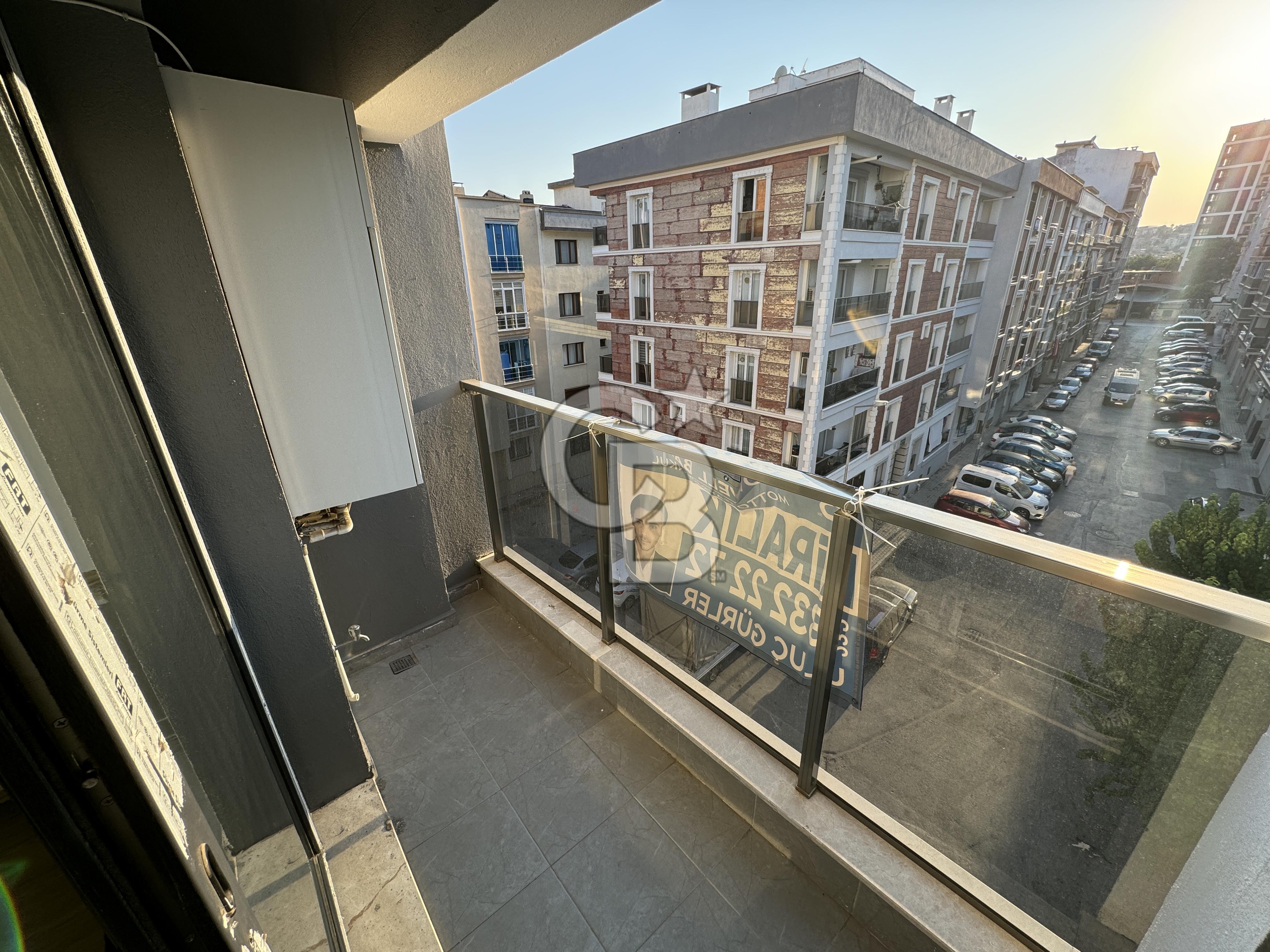 KARŞIYAKA YENİ GİRNE'DE KİRALIK 2+1 DAİRE 