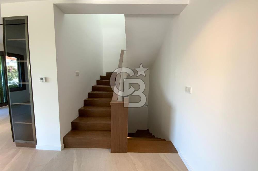 Balçova Satılık 3+1 Villa Agora Avm Karşısında
