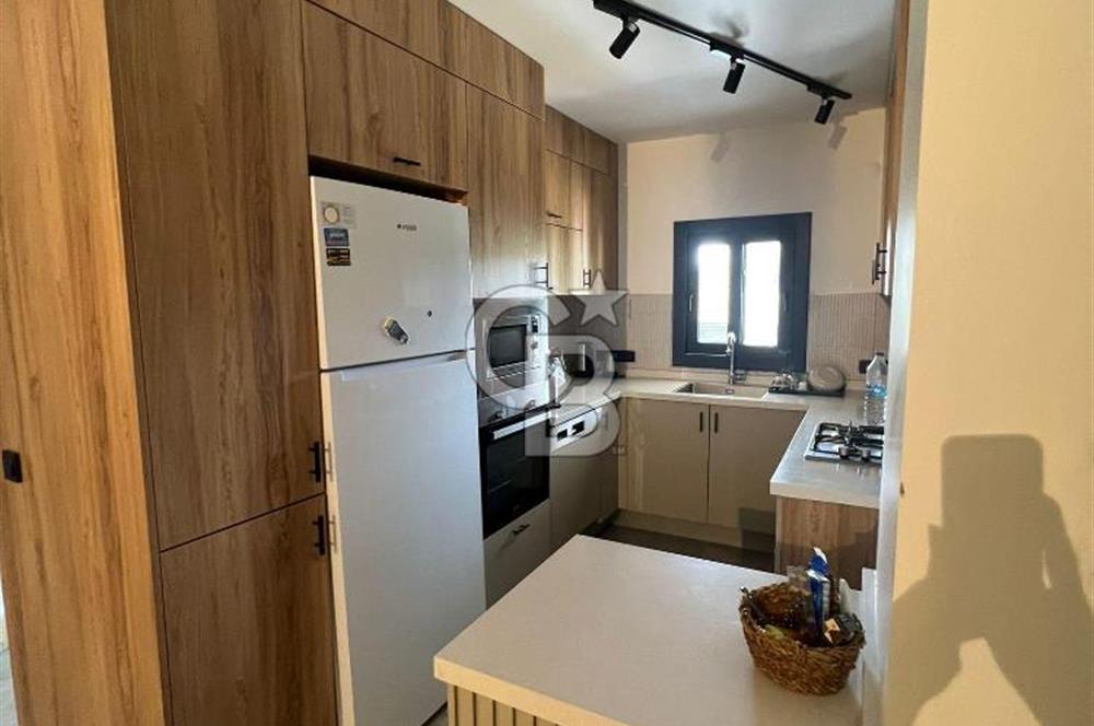 Çeşme 16 Eylül Mah. Havuzlu, Eşyalı Satılık Lüx 3+1 Villa