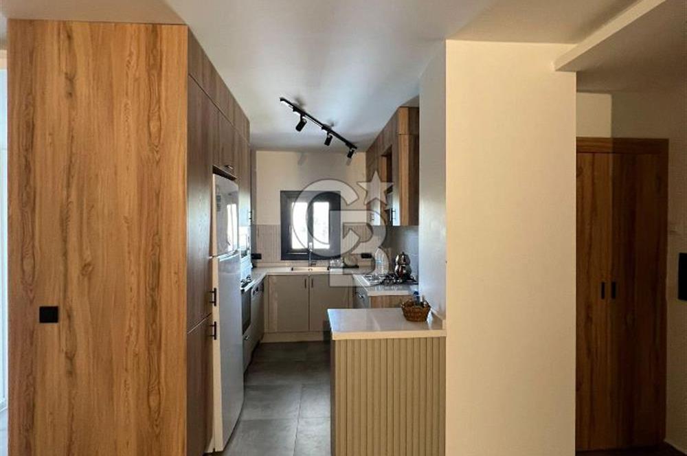 Çeşme 16 Eylül Mah. Havuzlu, Eşyalı Satılık Lüx 3+1 Villa