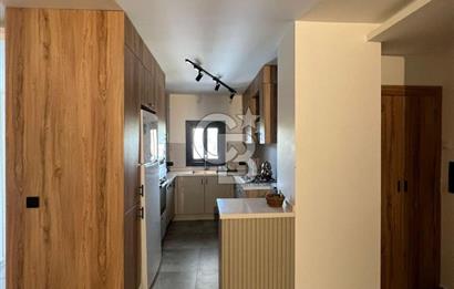 Çeşme 16 Eylül Mah. Havuzlu, Eşyalı Satılık Lüx 3+1 Villa