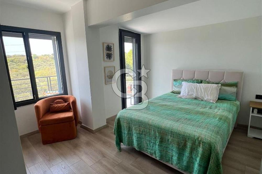 Çeşme 16 Eylül Mah. Havuzlu, Eşyalı Satılık Lüx 3+1 Villa