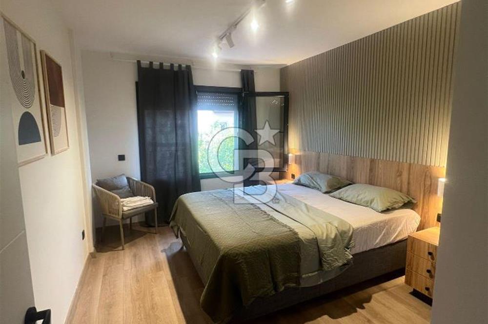 Çeşme 16 Eylül Mah. Havuzlu, Eşyalı Satılık Lüx 3+1 Villa