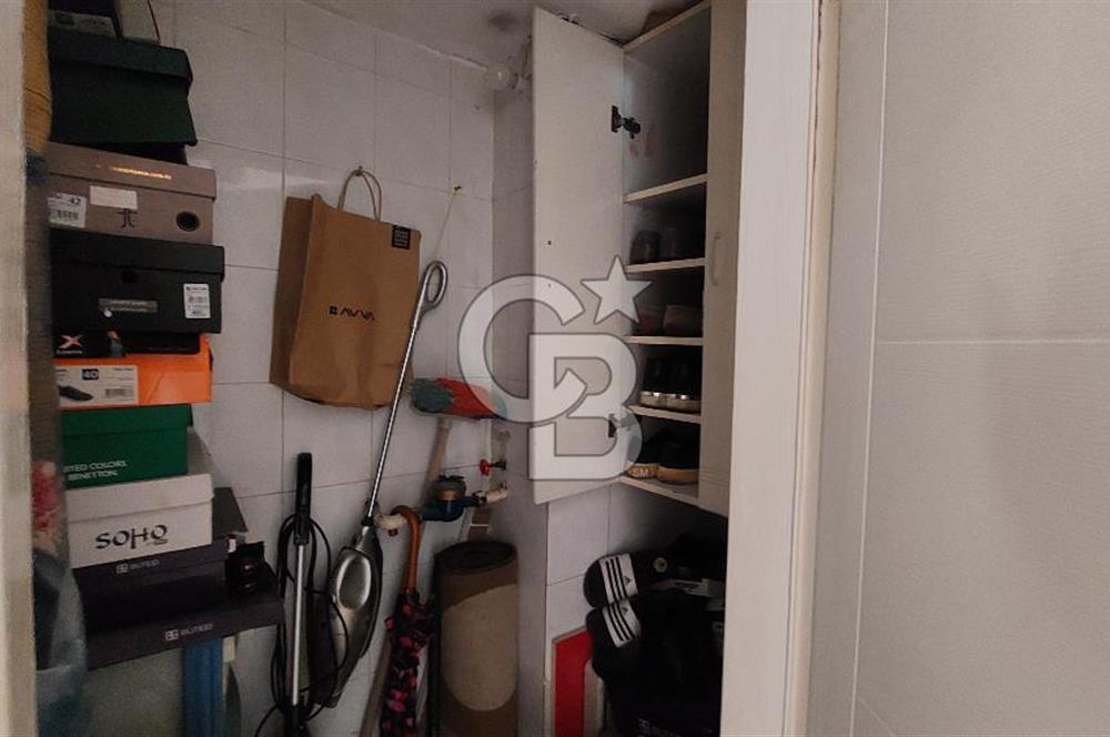 Bayraklı Mansuroğlu Mahallesinde Tadilatlı 3+1 Kiralık Daire