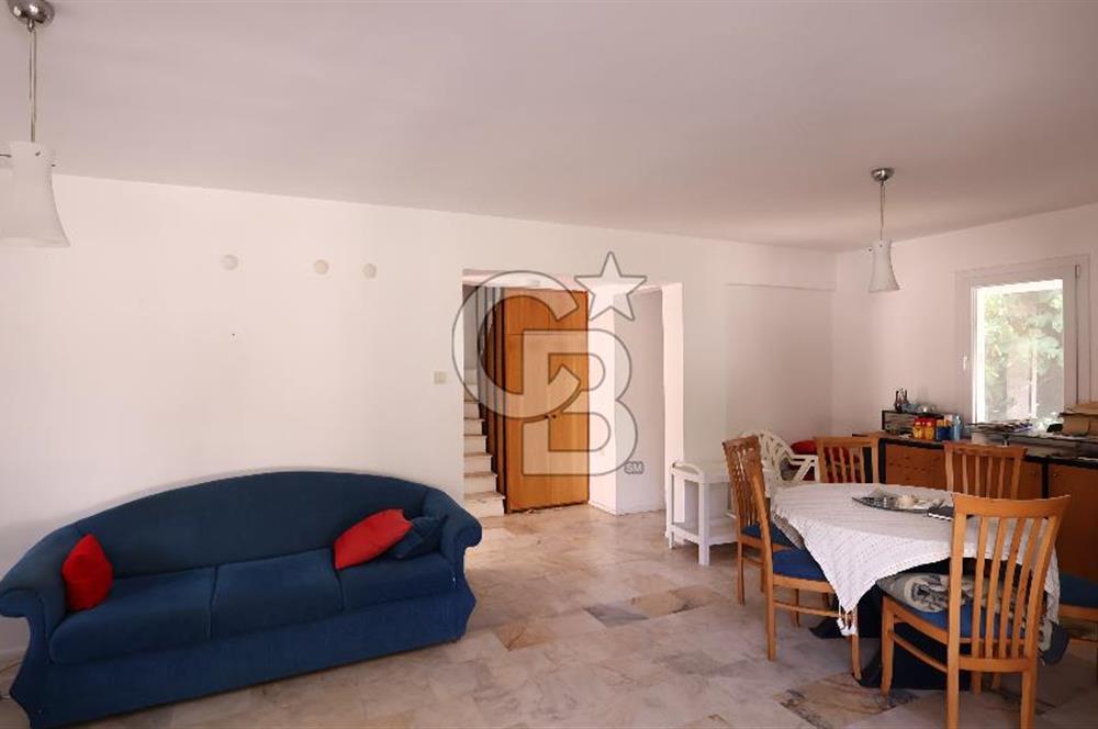 Çeşme Paşalimanı Folkart'a komşu site içi satılık villa fırsatı