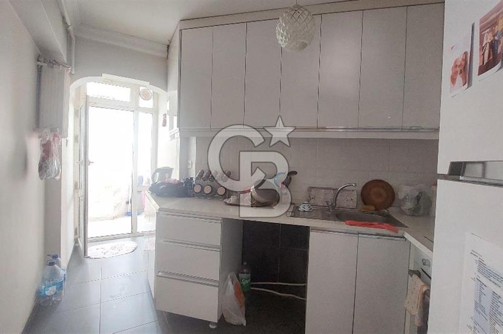 Bayraklı Mansuroğlu Mahallesinde Tadilatlı 3+1 Kiralık Daire