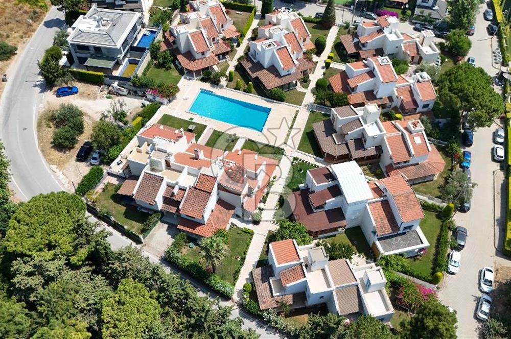 Çeşme Paşalimanı Folkart'a komşu site içi satılık villa fırsatı