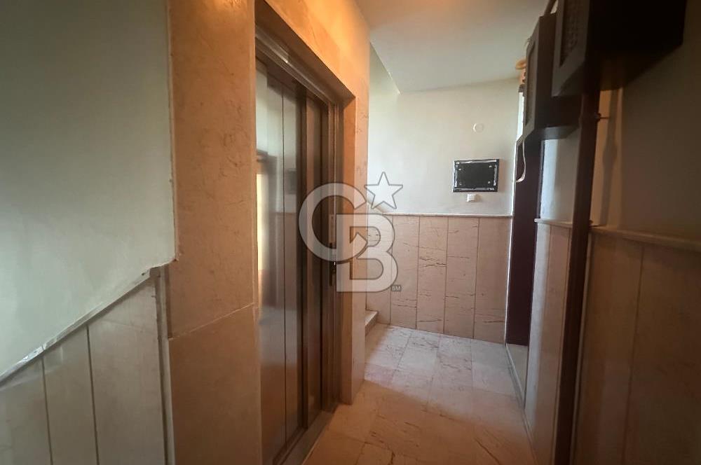Menekşe-2'de Asansörlü İş Merkezinde Kiralık 2+1 Ofis