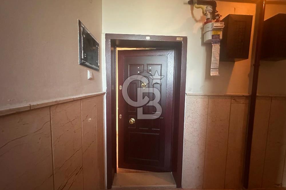 Menekşe-2'de Asansörlü İş Merkezinde Kiralık 2+1 Ofis