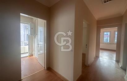 Menekşe-2'de Asansörlü İş Merkezinde Kiralık 2+1 Ofis