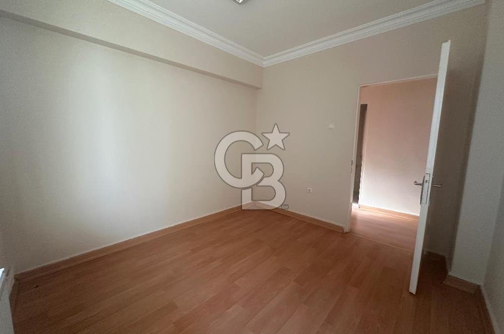 Menekşe-2'de Asansörlü İş Merkezinde Kiralık 2+1 Ofis