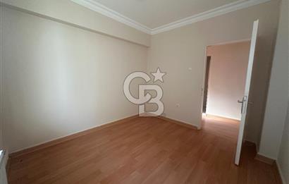 Menekşe-2'de Asansörlü İş Merkezinde Kiralık 2+1 Ofis