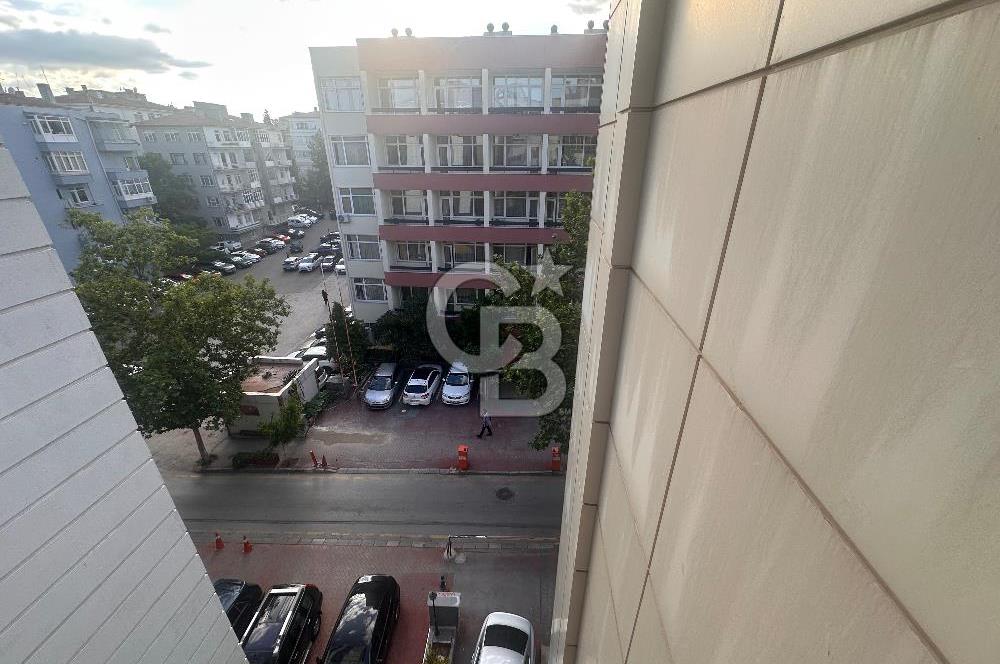 Menekşe-2'de Asansörlü İş Merkezinde Kiralık 2+1 Ofis