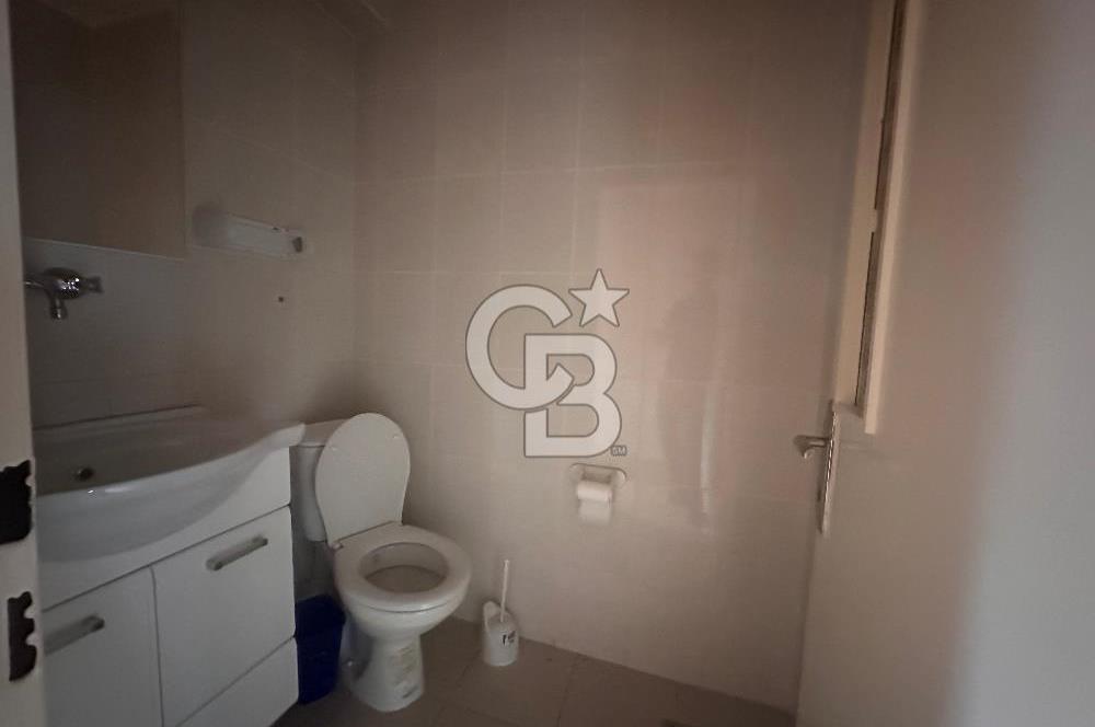 Menekşe-2'de Asansörlü İş Merkezinde Kiralık 2+1 Ofis