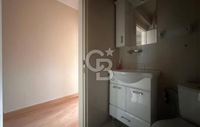 Menekşe-2'de Asansörlü İş Merkezinde Kiralık 2+1 Ofis