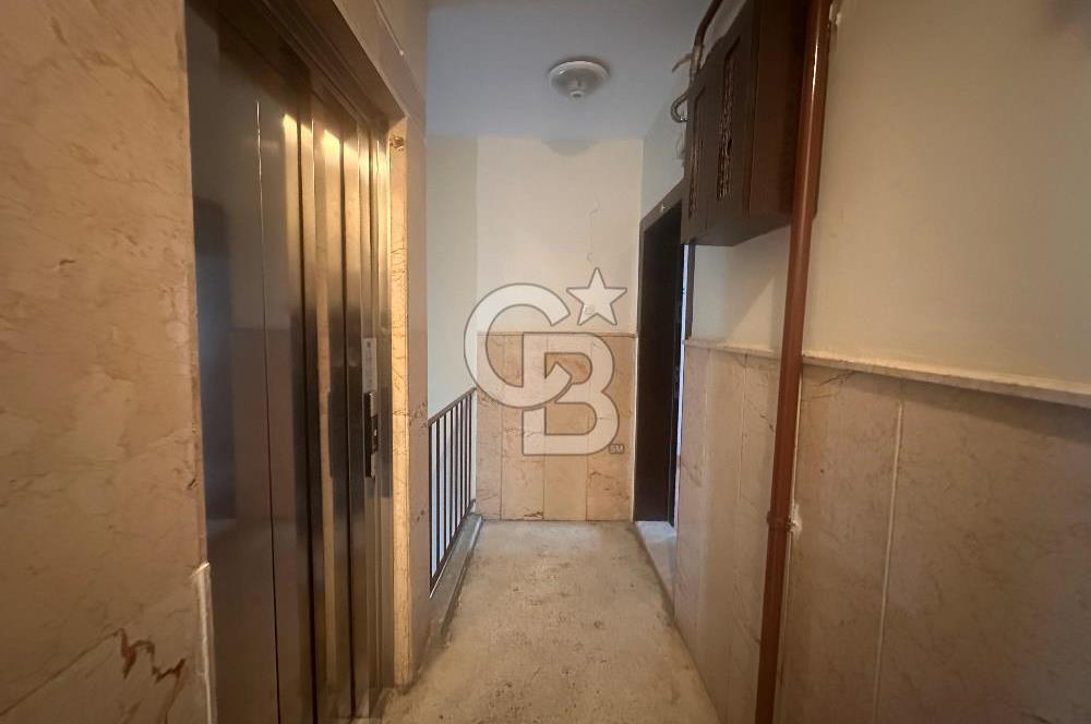 Menekşe-2'de Asansörlü İş Merkezinde Kiralık 2+1 Ofis