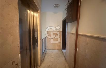 Menekşe-2'de Asansörlü İş Merkezinde Kiralık 2+1 Ofis