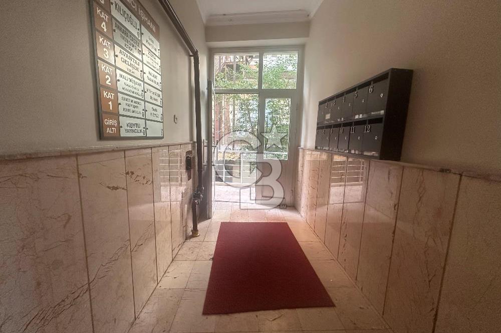 Menekşe-2'de Asansörlü İş Merkezinde Kiralık 2+1 Ofis