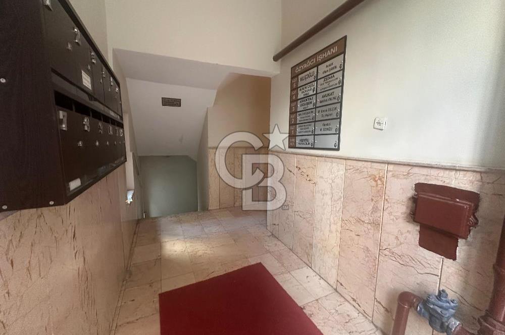 Menekşe-2'de Asansörlü İş Merkezinde Kiralık 2+1 Ofis