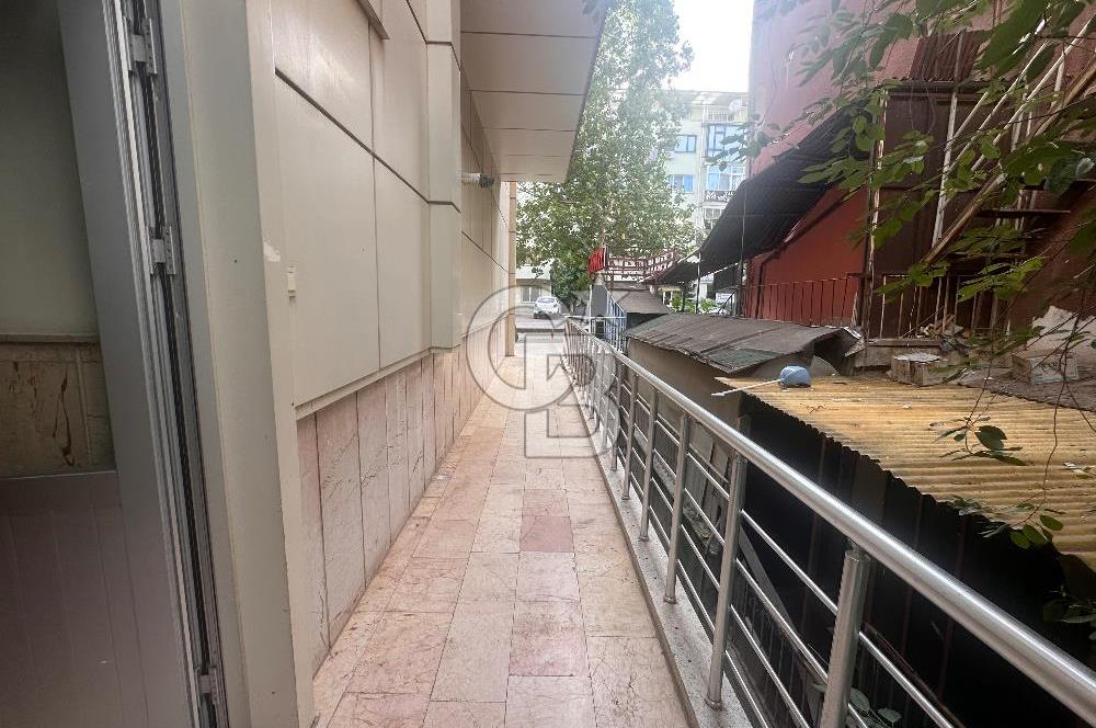 Menekşe-2'de Asansörlü İş Merkezinde Kiralık 2+1 Ofis