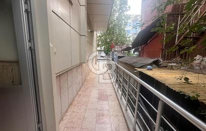 Menekşe-2'de Asansörlü İş Merkezinde Kiralık 2+1 Ofis