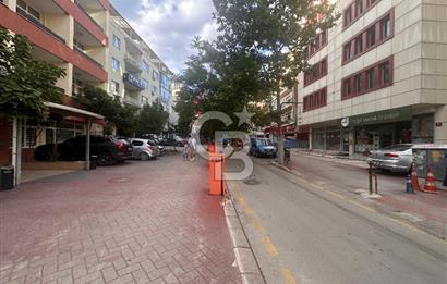 Menekşe-2'de Asansörlü İş Merkezinde Kiralık 2+1 Ofis