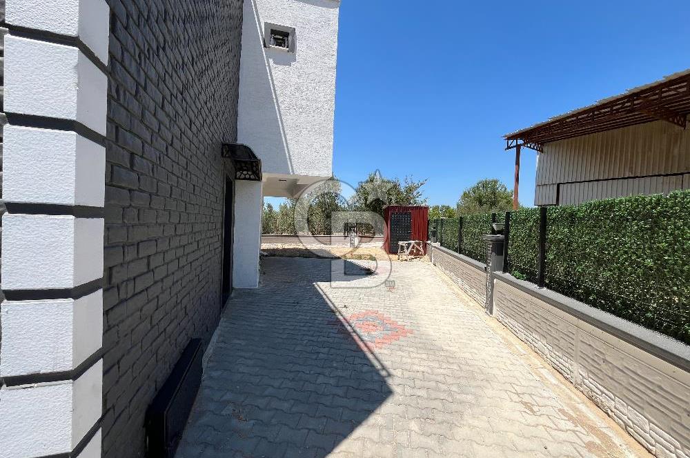 KANGIRLI'DA BOĞAZ MANZARALI SATILIK LÜKS VİLLA