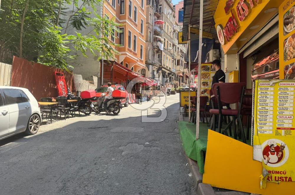 Taksim Meydan'a Yakın Otel Yapımına Uygun, Satılık Fırsat Bina