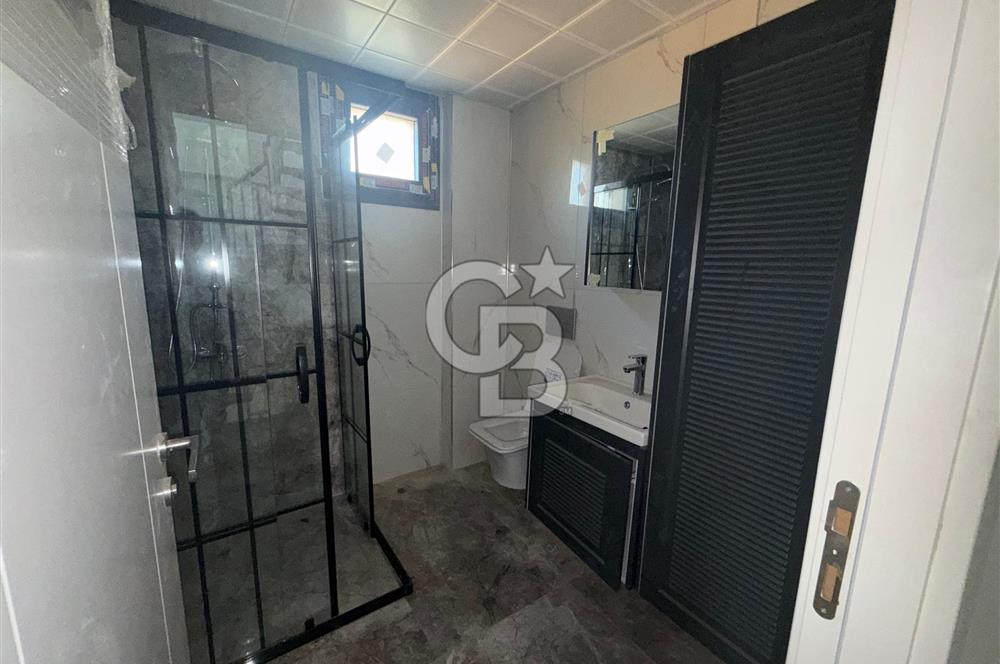 YENİ FOÇADA SATILIK 4+1 VİLLA