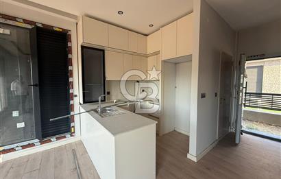 YENİ FOÇADA SATILIK 4+1 VİLLA