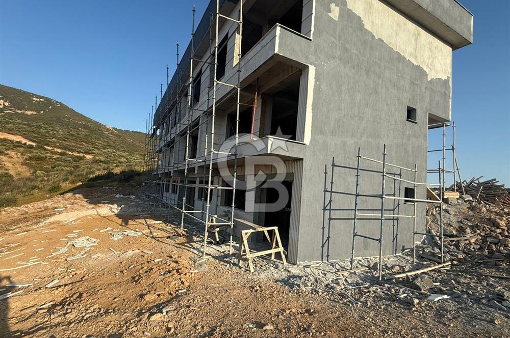 YENİ FOÇADA SATILIK 4+1 VİLLA