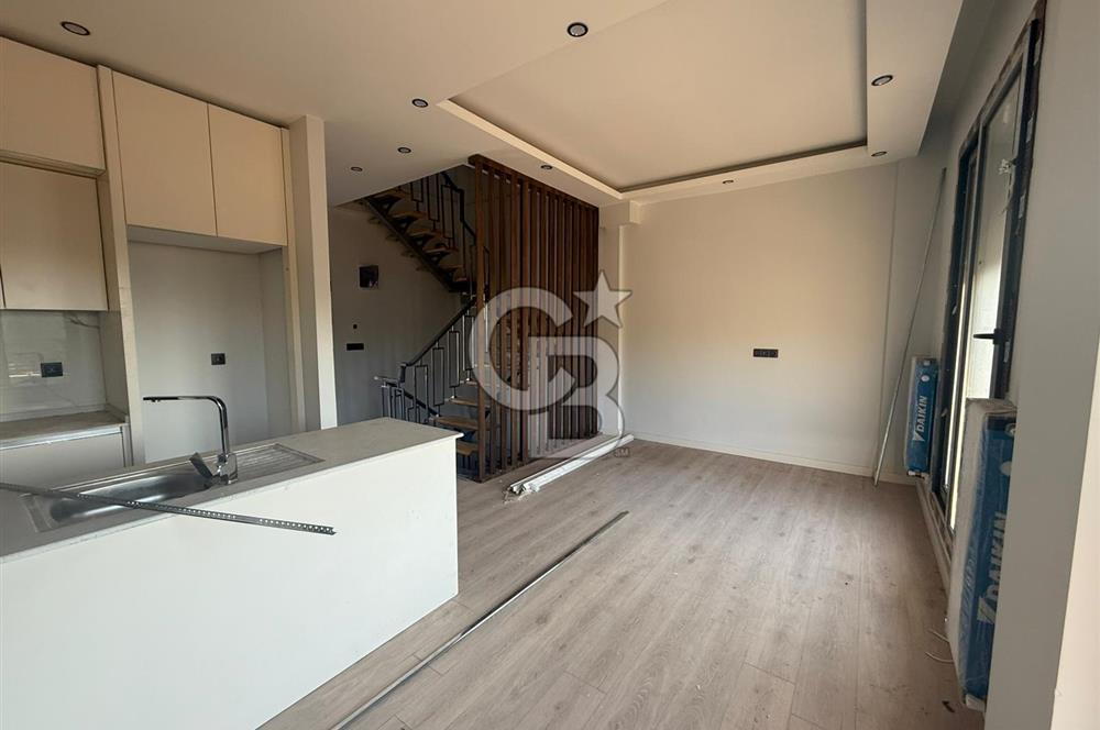 YENİ FOÇADA SATILIK 4+1 VİLLA
