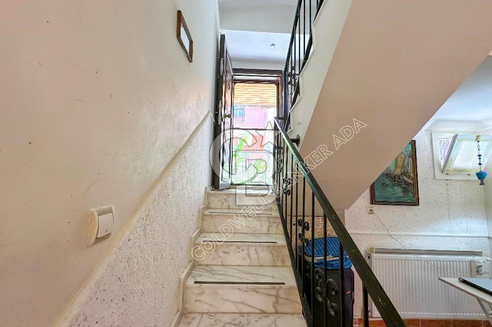 KUŞADASI KADINLAR DENİZİ SATILIK 4+1 TERASLI VİLLA