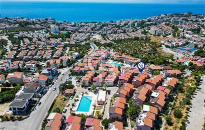 KUŞADASI KADINLAR DENİZİ SATILIK 4+1 TERASLI VİLLA