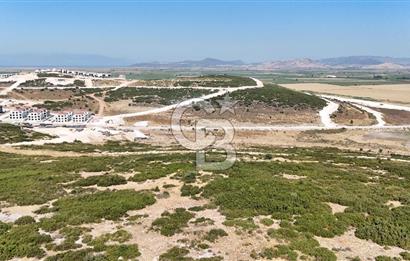 Villakent Göktürk'ün en güzel arsalarından 368 m2 hakim tepede..