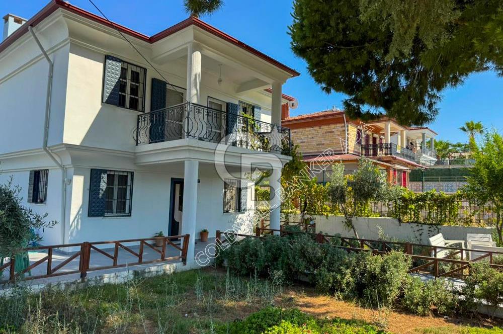 KUŞADASI KUŞTUR ANA YOL ÜZERİ KİRALIK İŞ YERİ