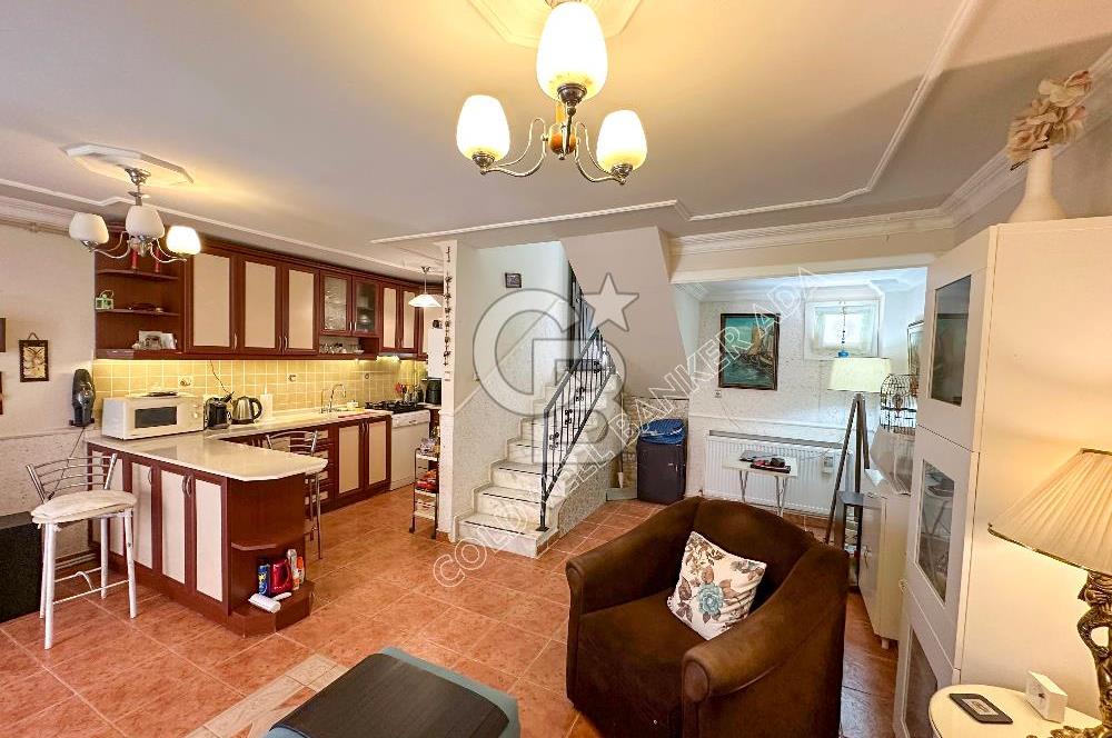 KUŞADASI KADINLAR DENİZİ SATILIK 4+1 TERASLI VİLLA