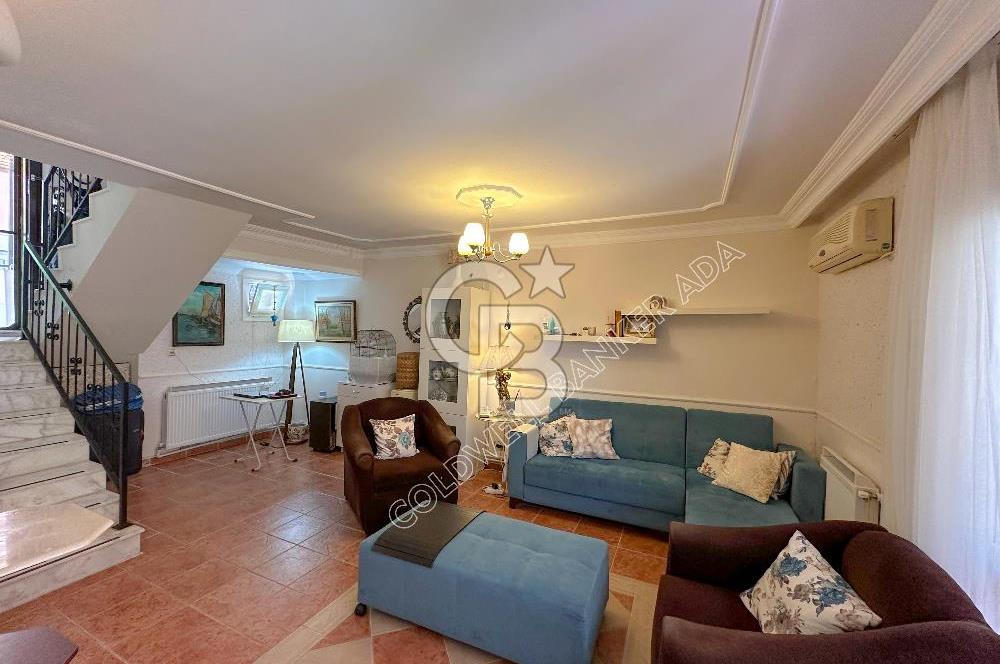 KUŞADASI KADINLAR DENİZİ SATILIK 4+1 TERASLI VİLLA