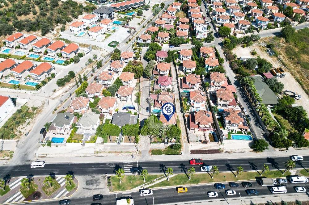 KUŞADASI KUŞTUR ANA YOL ÜZERİ KİRALIK İŞ YERİ