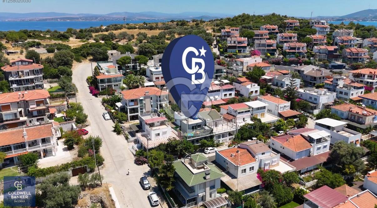 ÇEŞME DALYANDA DENİZE 100 METRE YENİLENMİŞ 2+1 VİLLA
