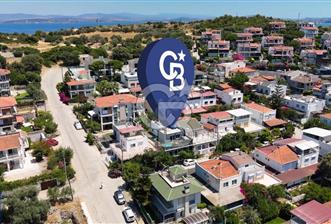 ÇEŞME DALYANDA DENİZE 100 METRE YENİLENMİŞ 2+1 VİLLA