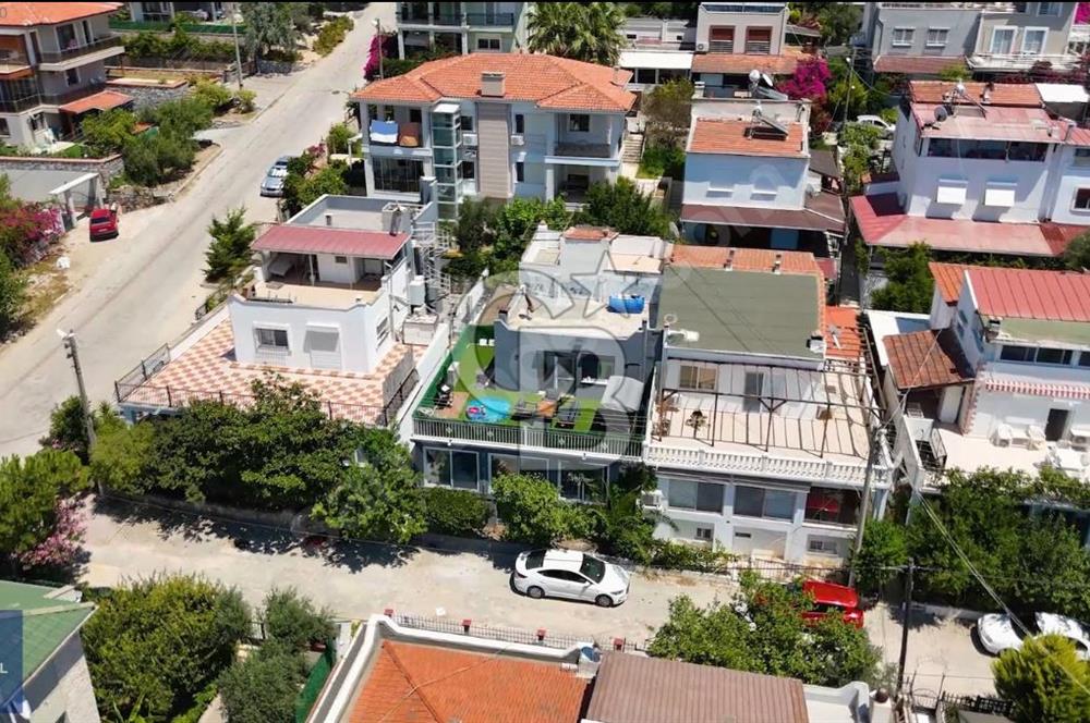 ÇEŞME DALYANDA DENİZE 100 METRE YENİLENMİŞ 2+1 VİLLA
