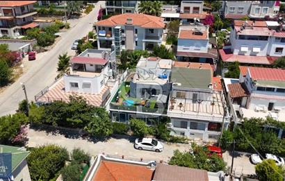 ÇEŞME DALYANDA DENİZE 100 METRE YENİLENMİŞ 2+1 VİLLA